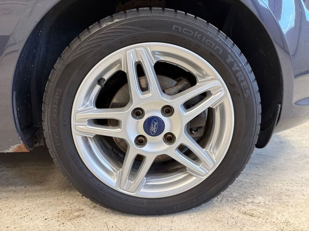 Ford Fiesta 2014 Harmaa