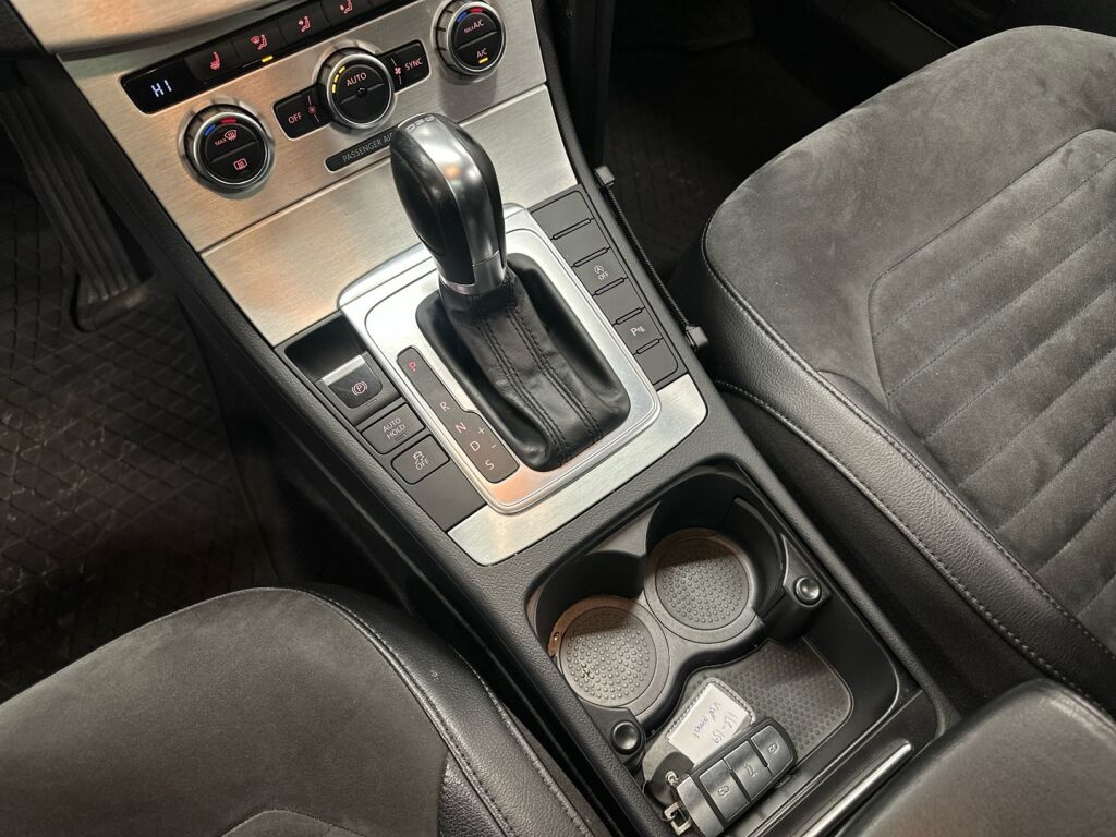 Volkswagen Passat 2014 Harmaa