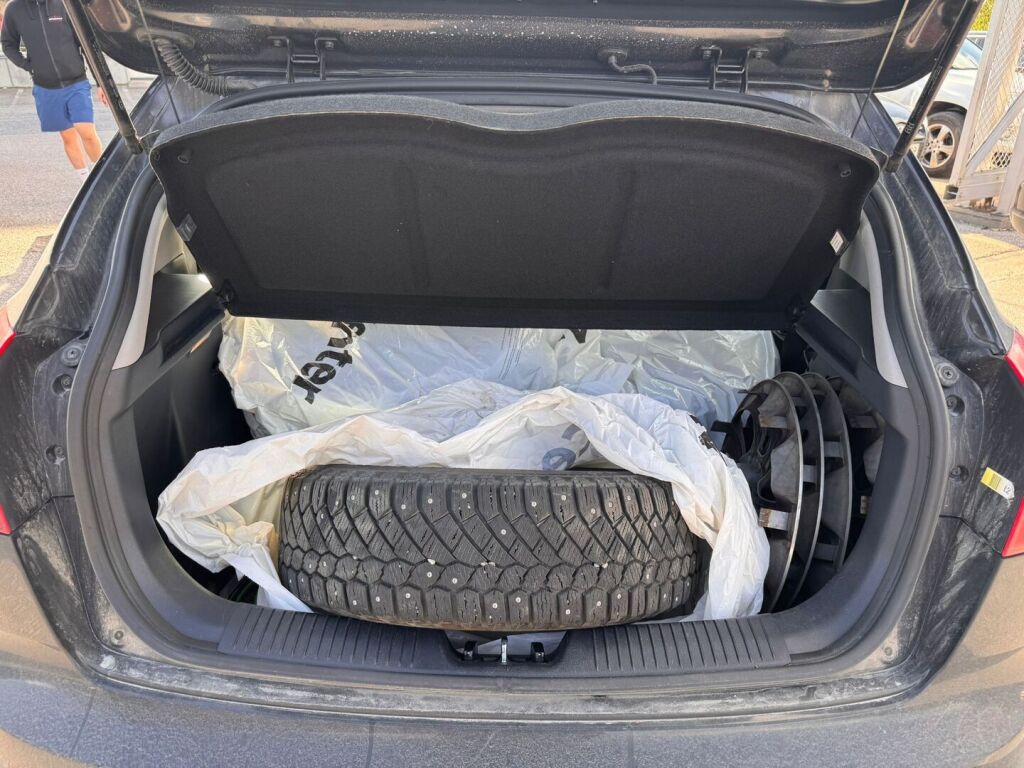 Kia Rio 2014 Musta