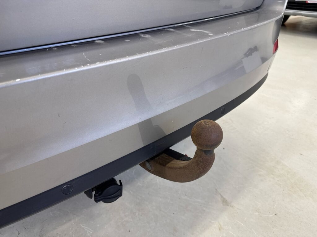Skoda Octavia 2014 Ruskea (beige)