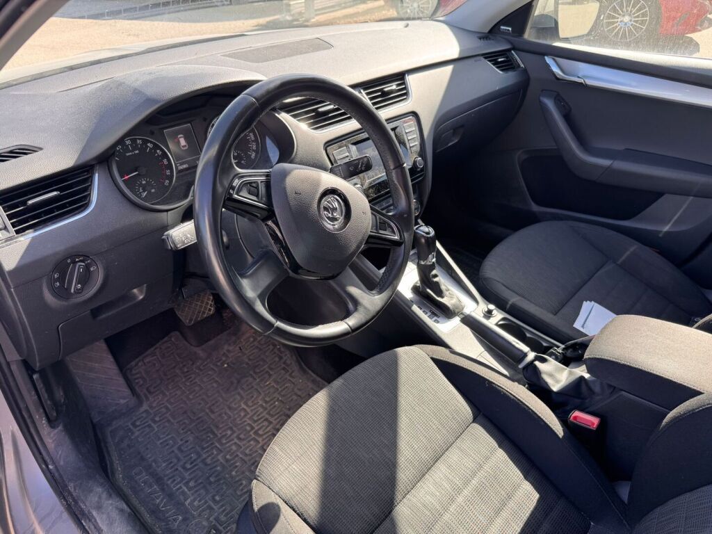 Skoda Octavia 2014 Ruskea (beige)