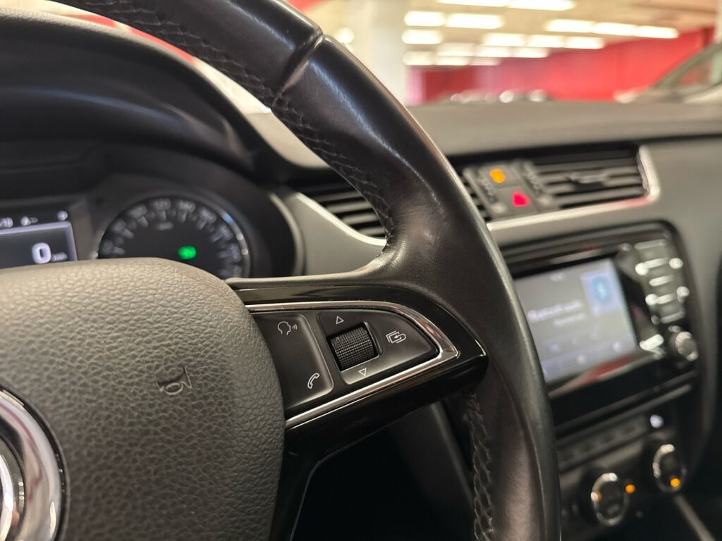Skoda Octavia 2014 Ruskea (beige)