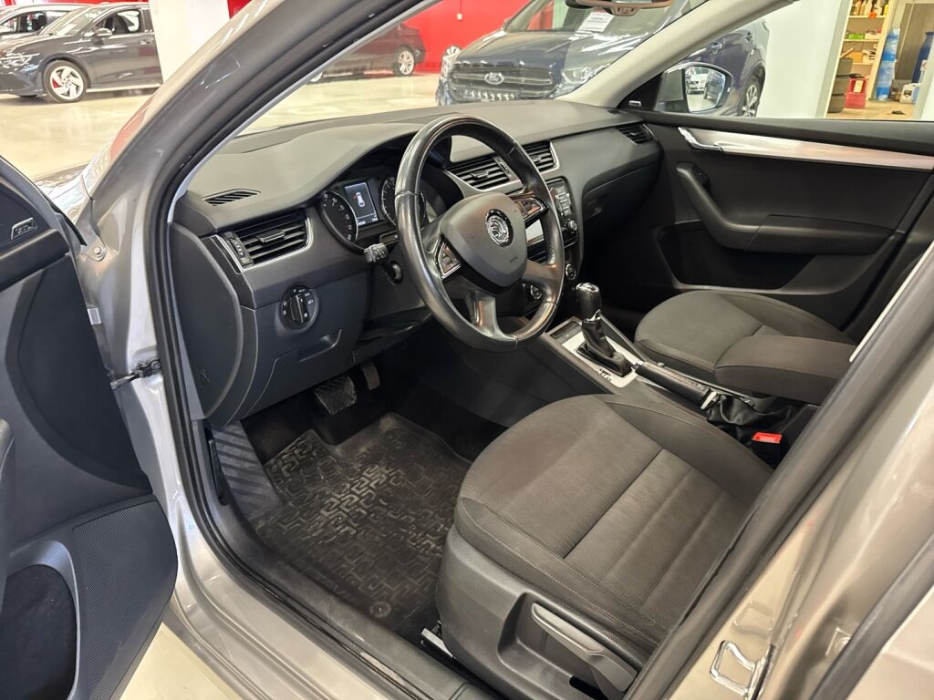 Skoda Octavia 2014 Ruskea (beige)