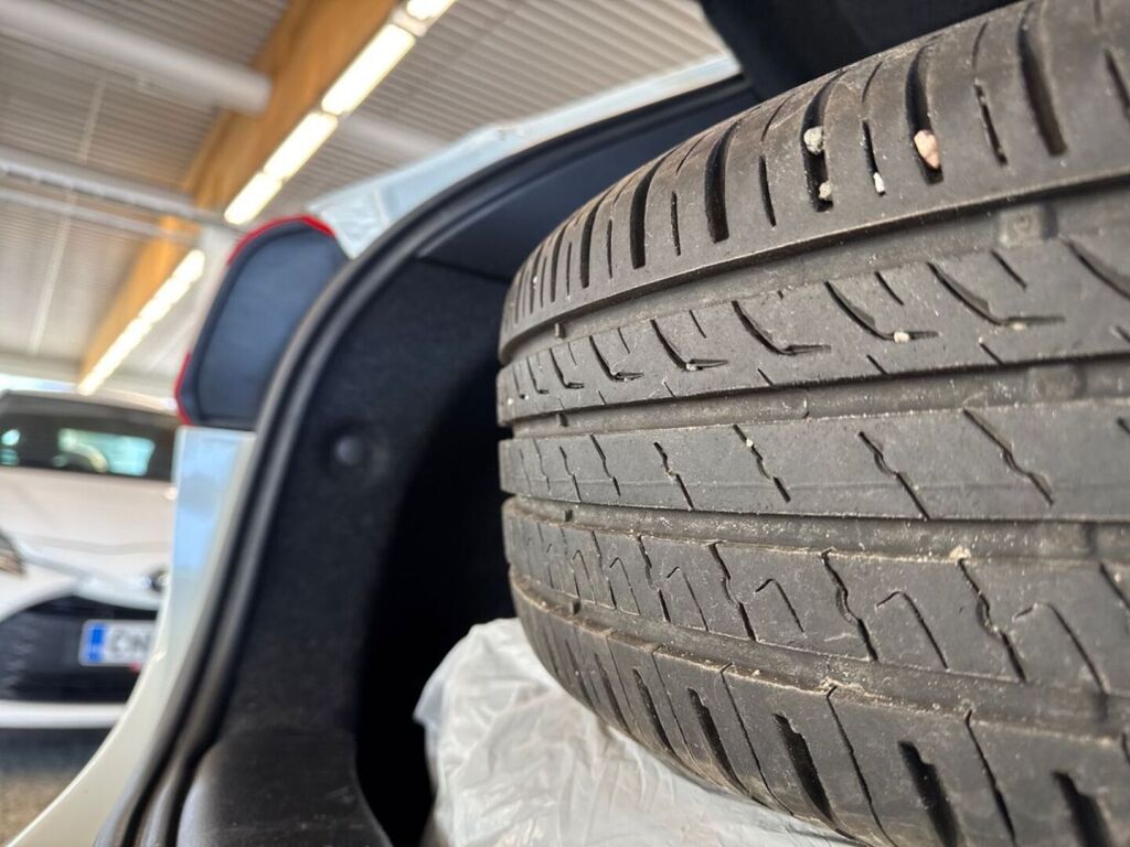 Nissan Qashqai 2014 Valkoinen