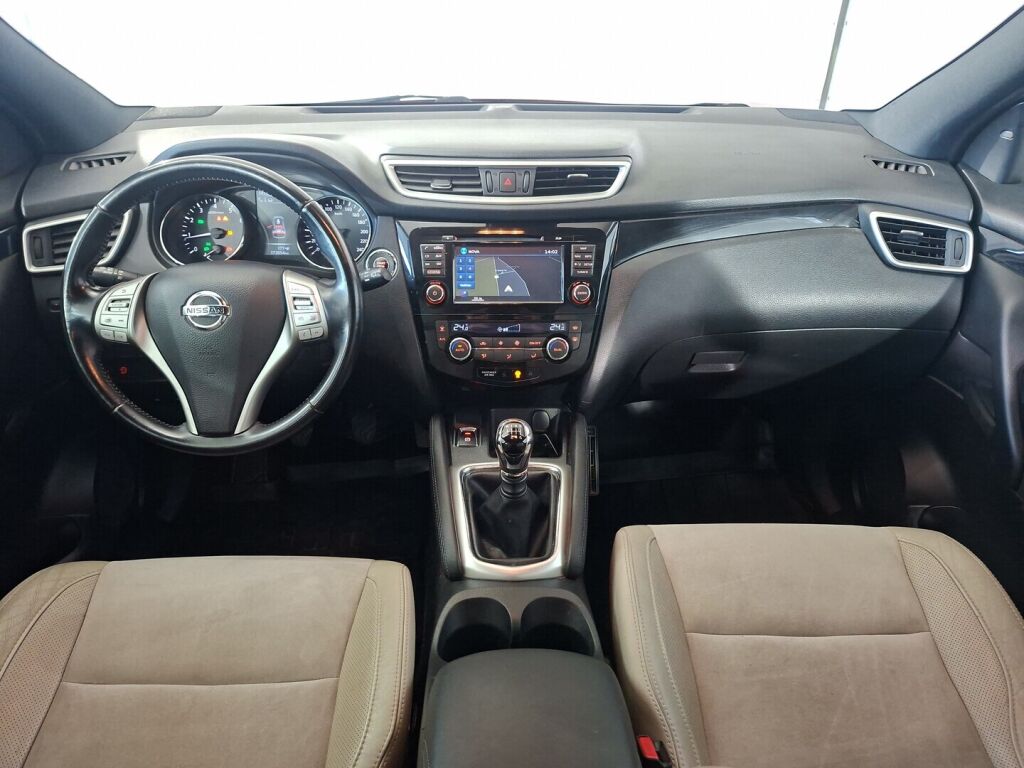 Nissan Qashqai 2014 Punainen