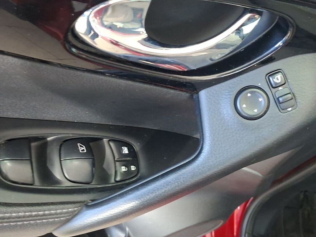 Nissan Qashqai 2014 Punainen