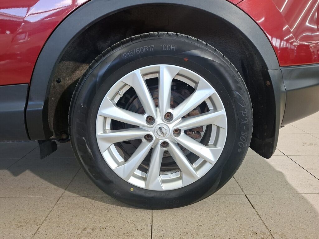 Nissan Qashqai 2014 Punainen