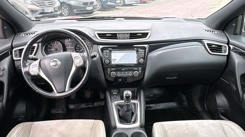 Nissan Qashqai 2014 Punainen