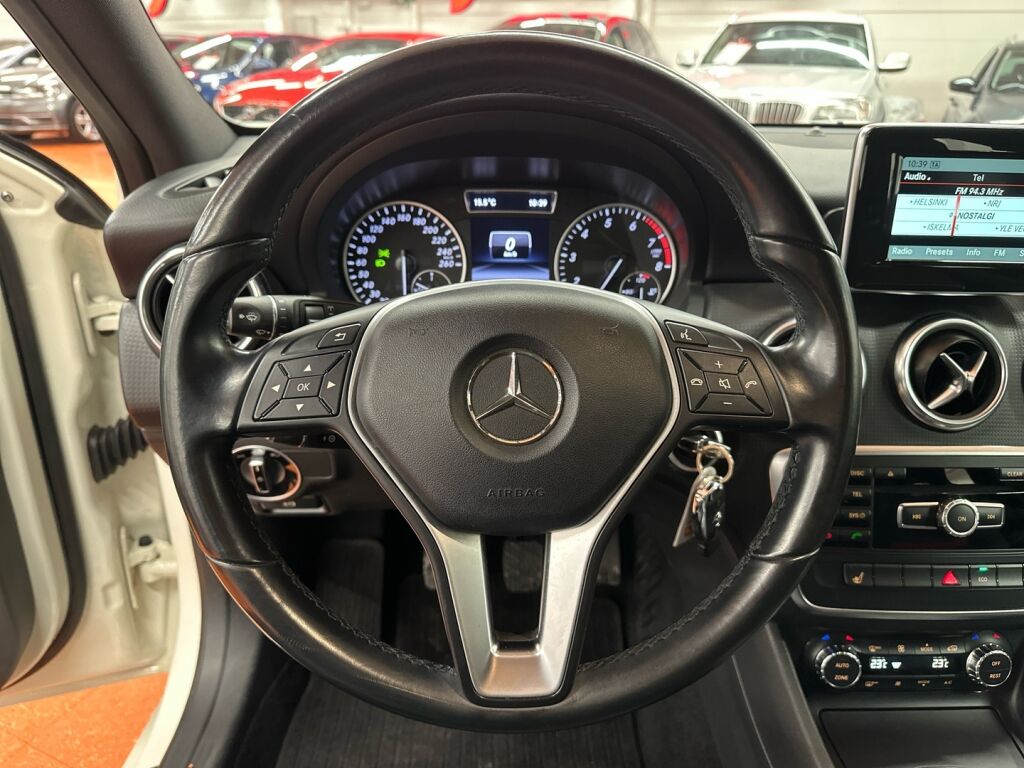 Mercedes-Benz A 2014 Valkoinen