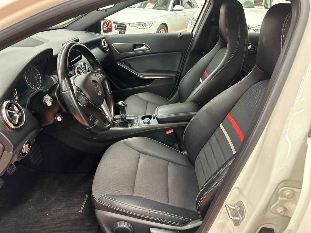 Mercedes-Benz A 2014 Valkoinen