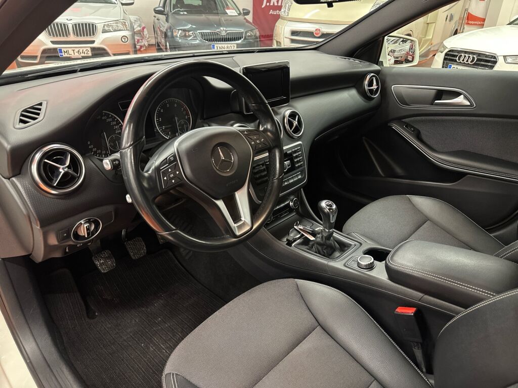 Mercedes-Benz A 2014 Valkoinen