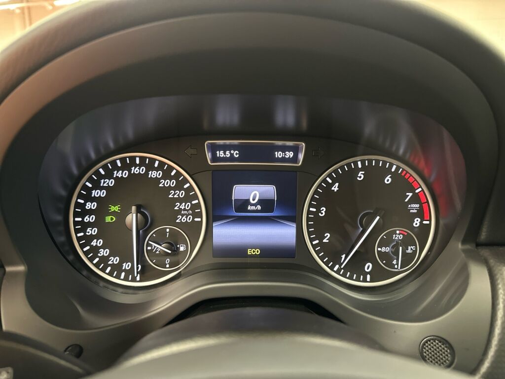 Mercedes-Benz A 2014 Valkoinen