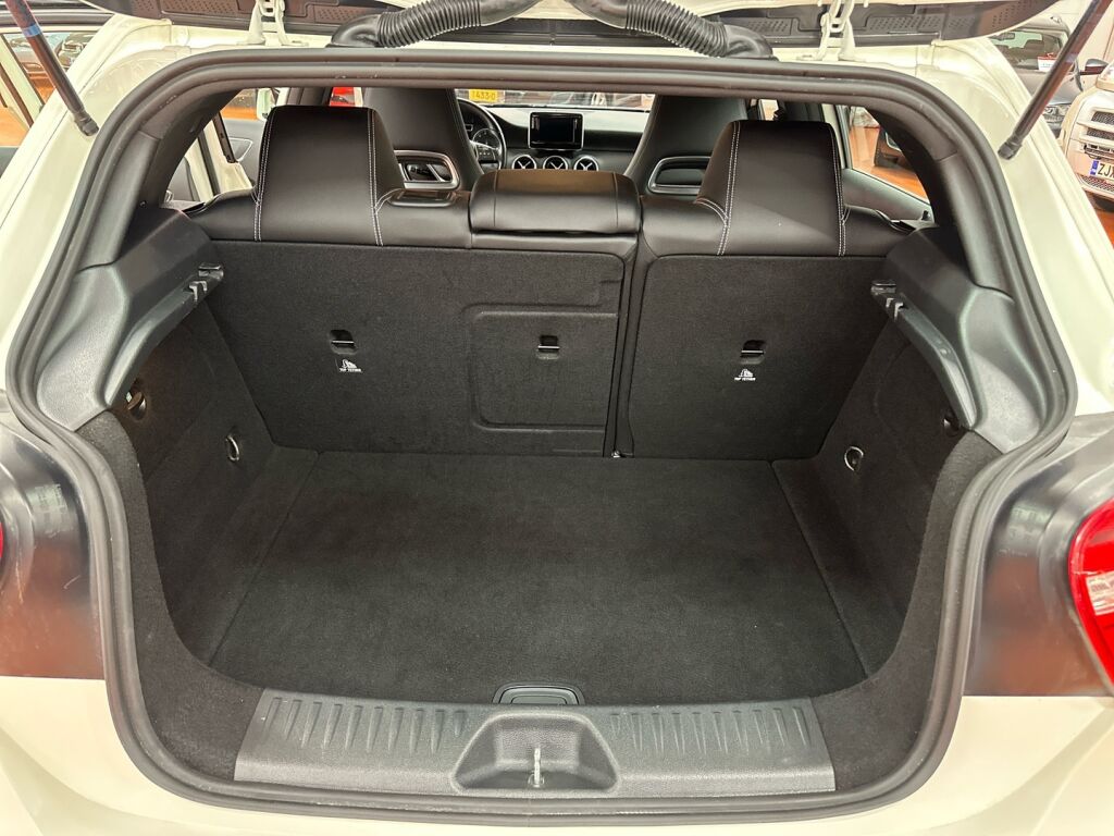 Mercedes-Benz A 2014 Valkoinen