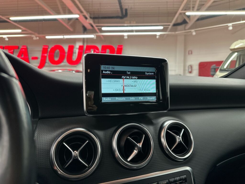 Mercedes-Benz A 2014 Valkoinen