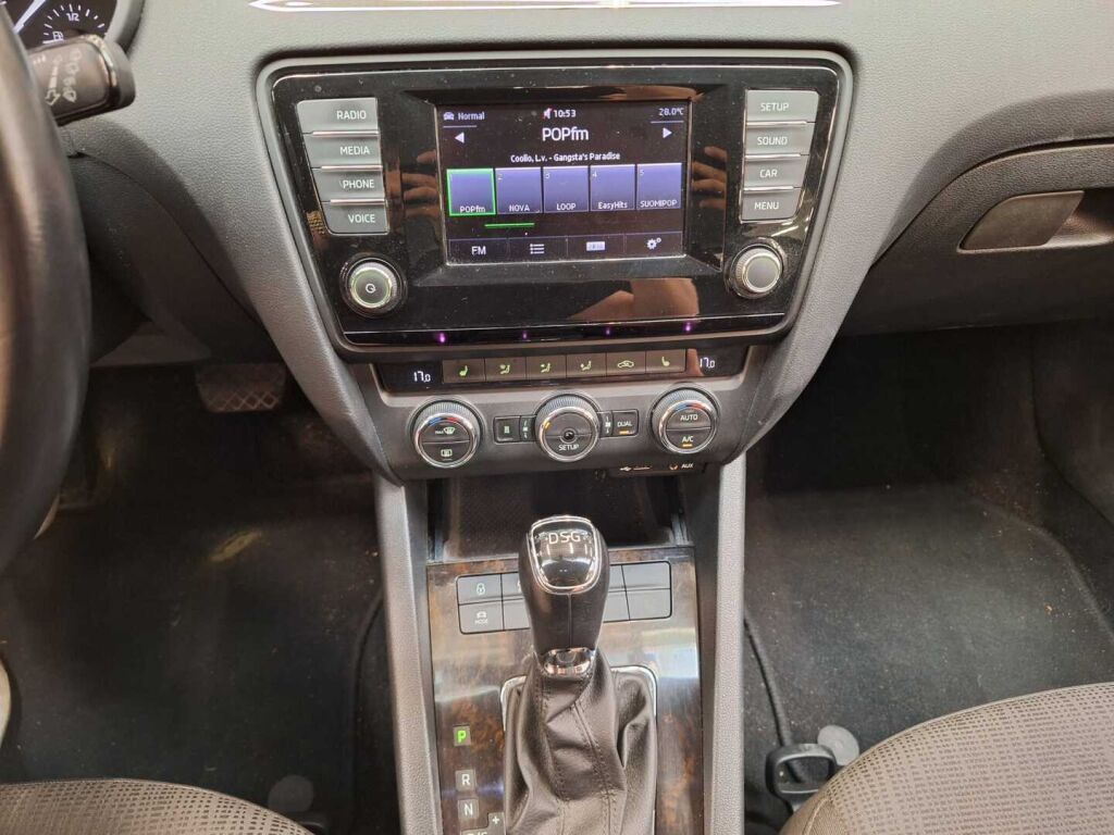 Skoda Octavia 2014 Ruskea (beige)