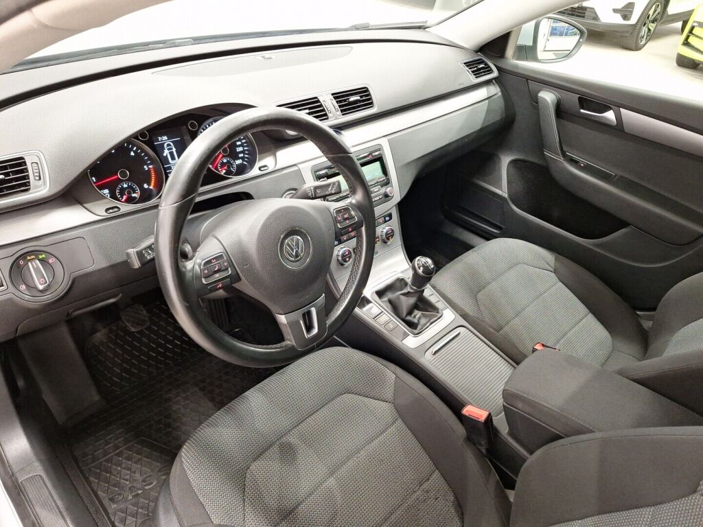 Volkswagen Passat 2014 Hopea