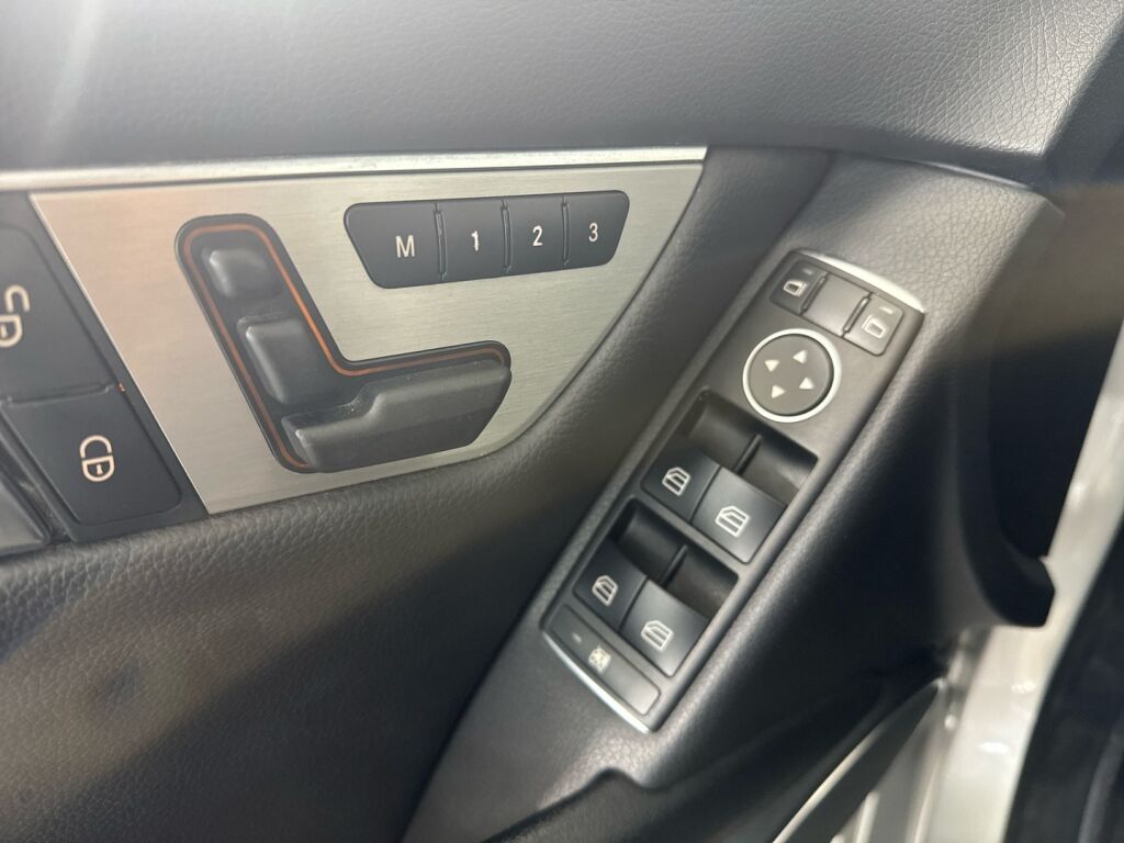 Mercedes-Benz C 2014 Harmaa