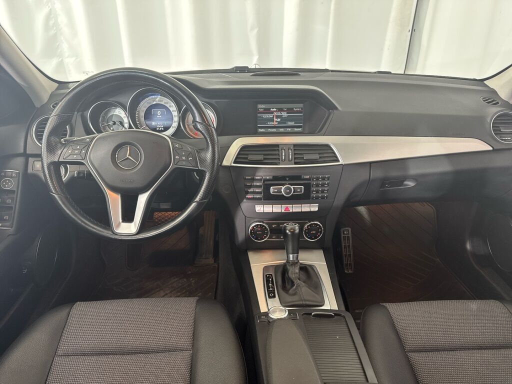 Mercedes-Benz C 2014 Harmaa