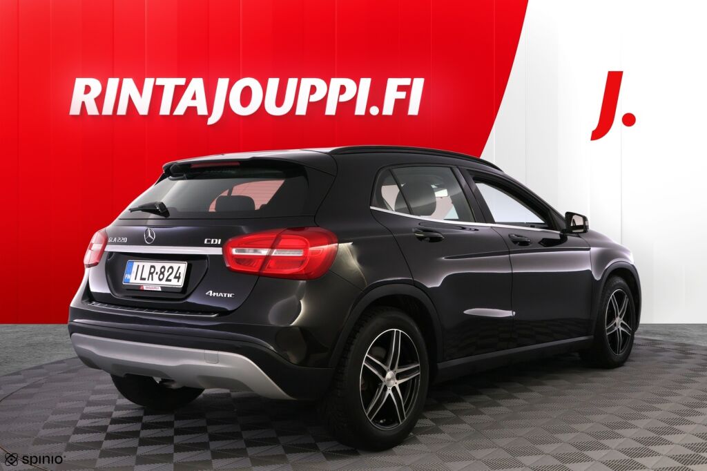 Mercedes-Benz GLA 2015 Musta