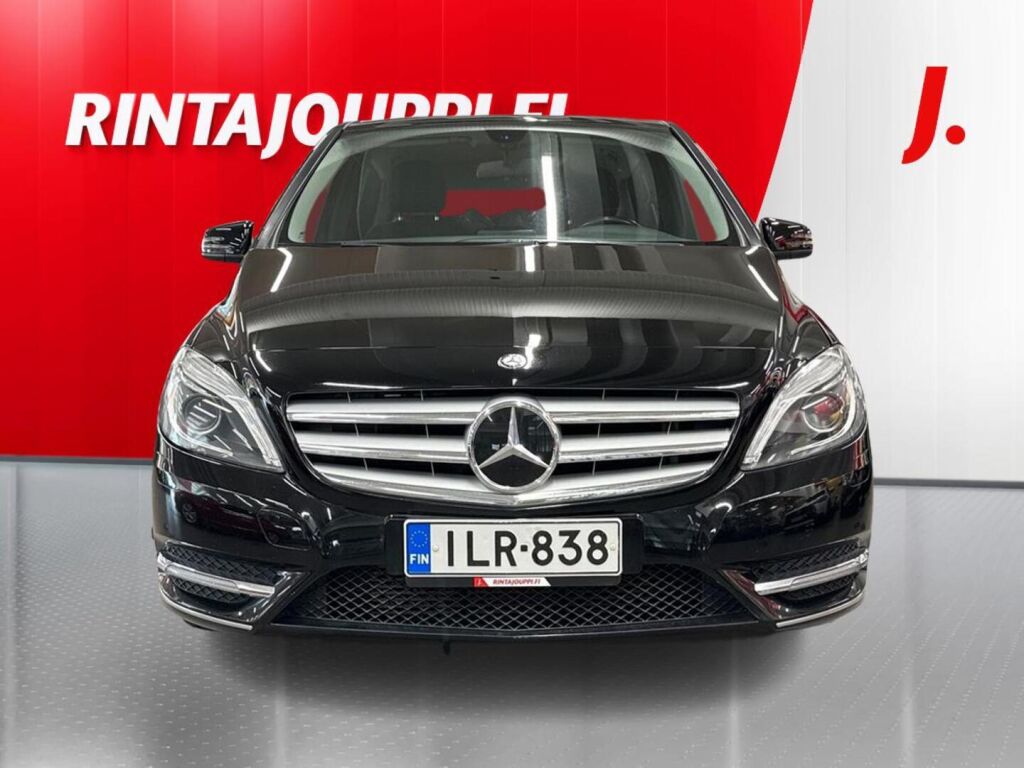 Mercedes-Benz B 2014 Musta
