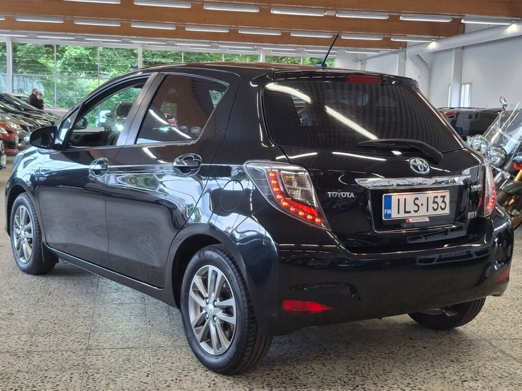 Toyota Yaris 2014 Musta