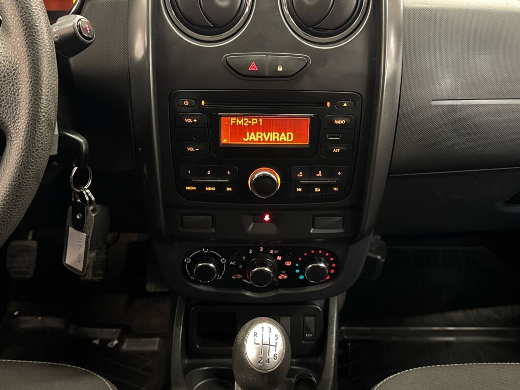 Dacia Duster 2014 Musta