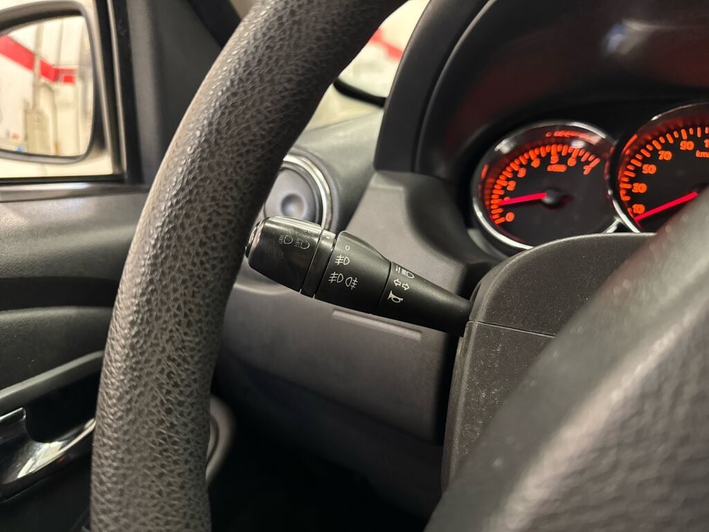 Dacia Duster 2014 Musta