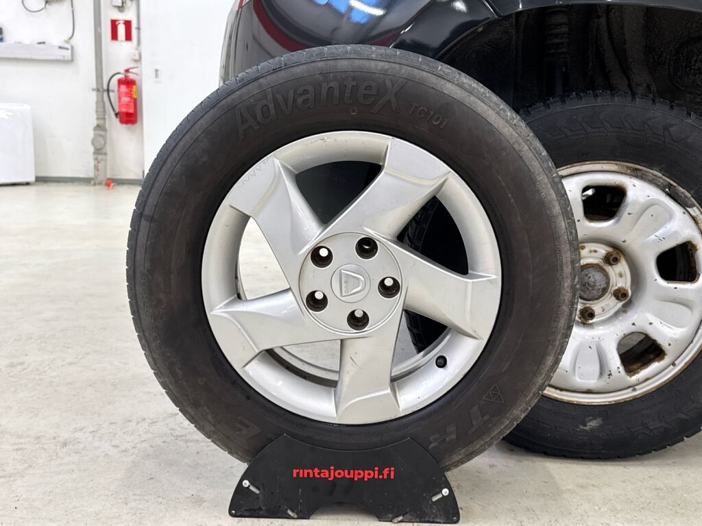 Dacia Duster 2014 Musta