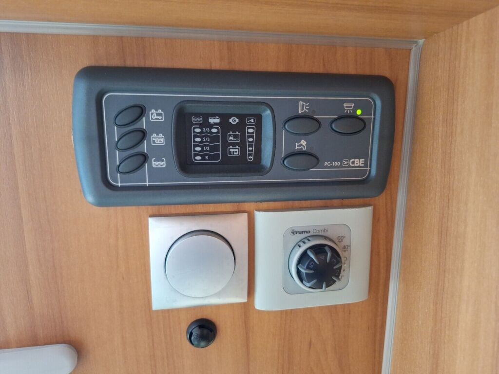 Weinsberg Carabus 2014 Valkoinen