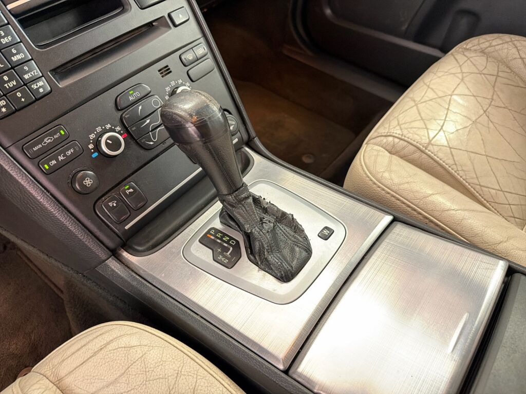 Volvo XC90 2006 Harmaa