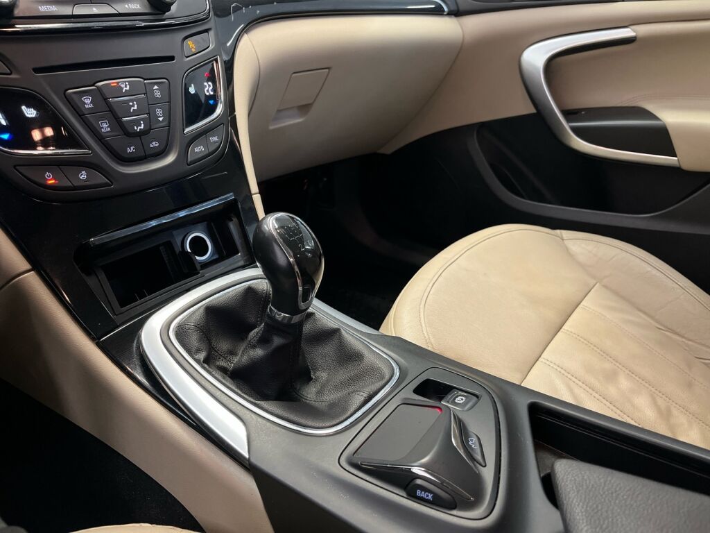 Opel Insignia 2014 Ruskea (beige)