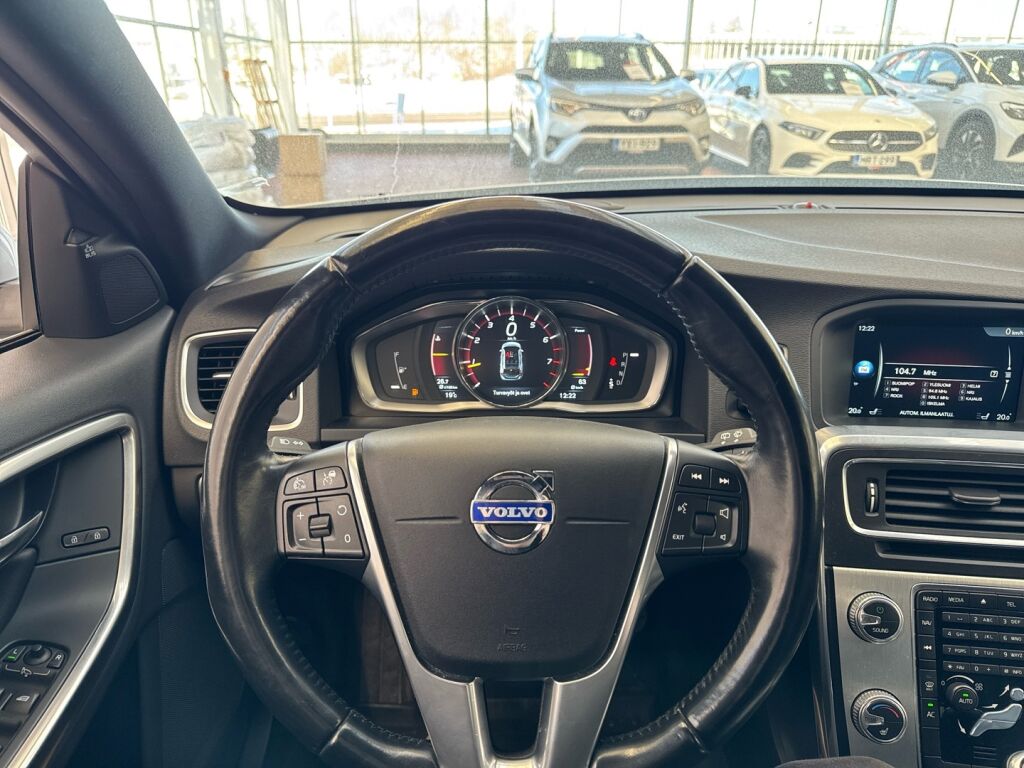 Volvo V60 2016 Harmaa