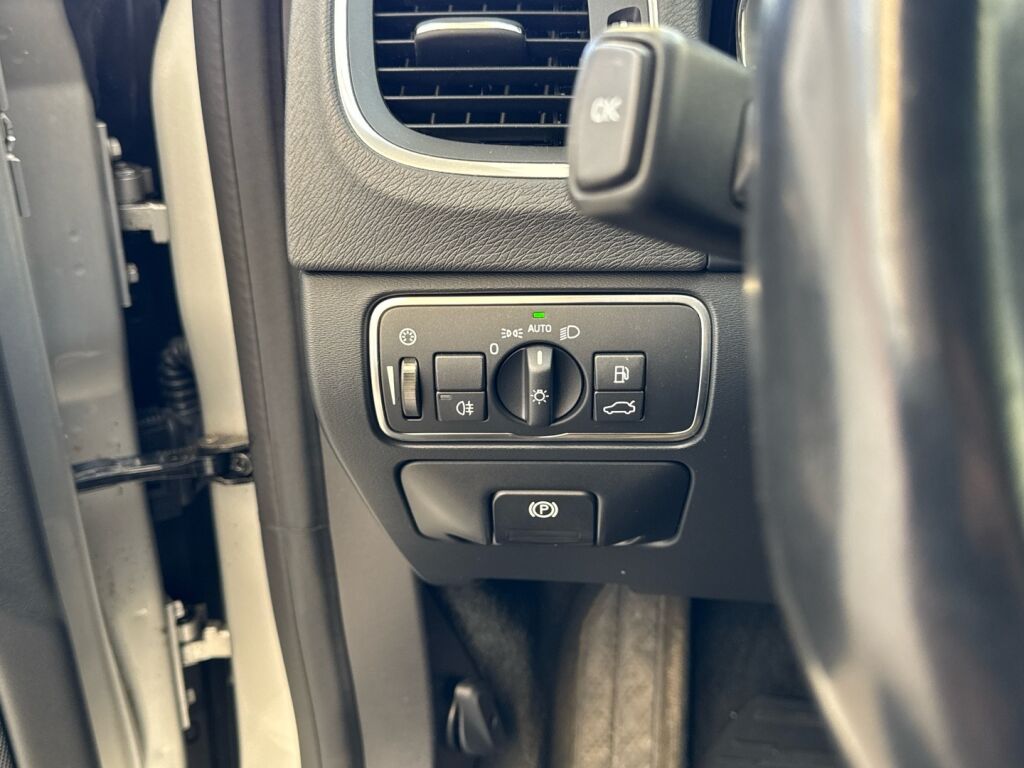 Volvo V60 2016 Harmaa