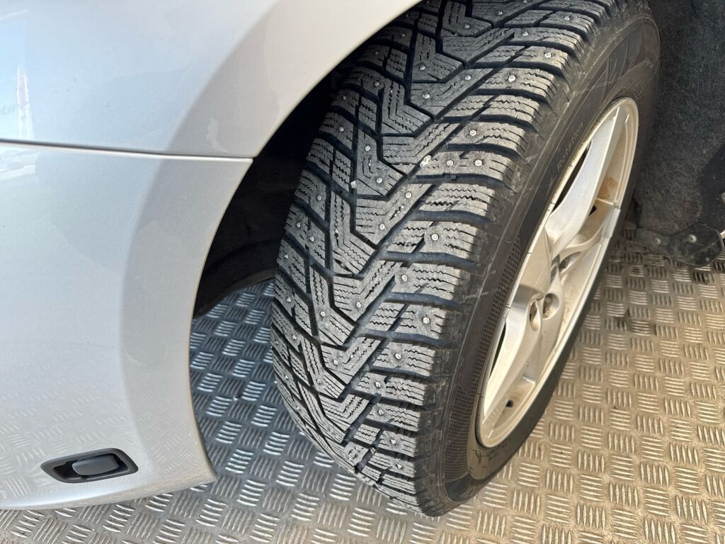 Volvo V60 2016 Harmaa