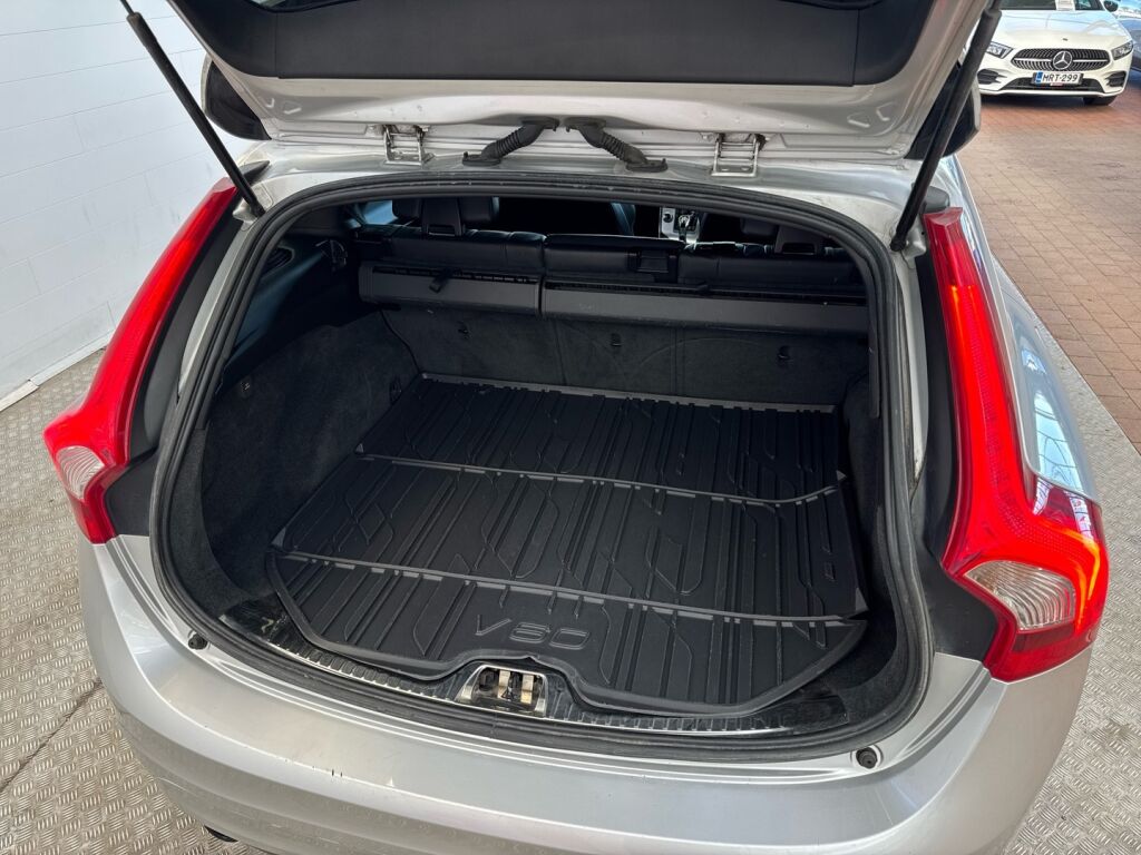 Volvo V60 2016 Harmaa