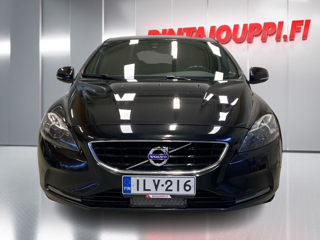 Volvo V40 2015 Musta