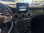Mercedes-Benz CLA 2015 Punainen