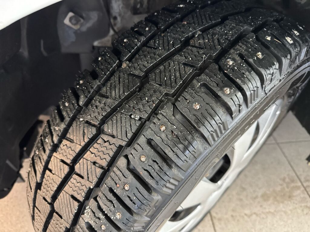 Renault Trafic 2015 Valkoinen