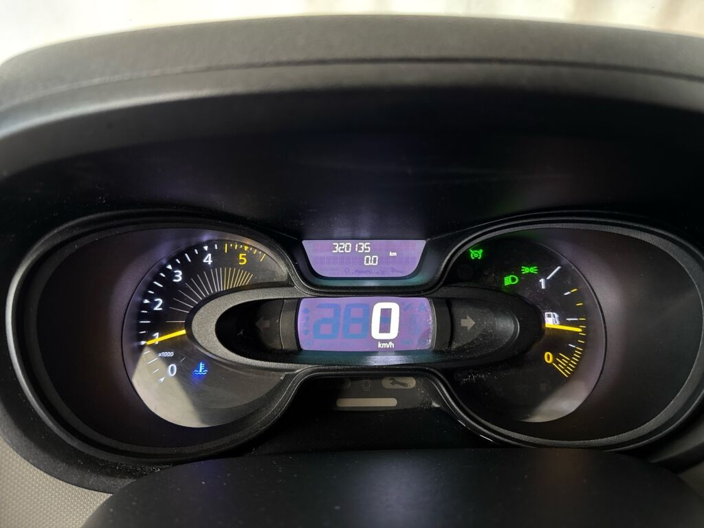 Renault Trafic 2015 Valkoinen