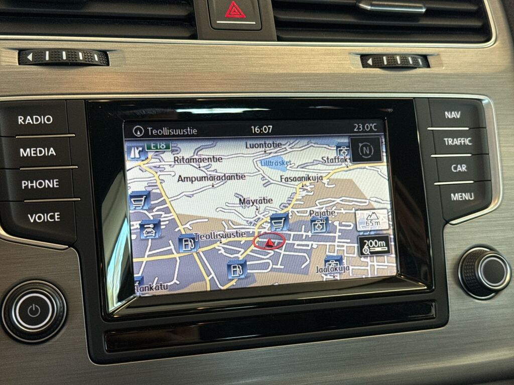 Volkswagen Golf 2015 Musta