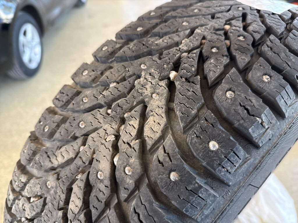 Volkswagen Golf 2015 Musta