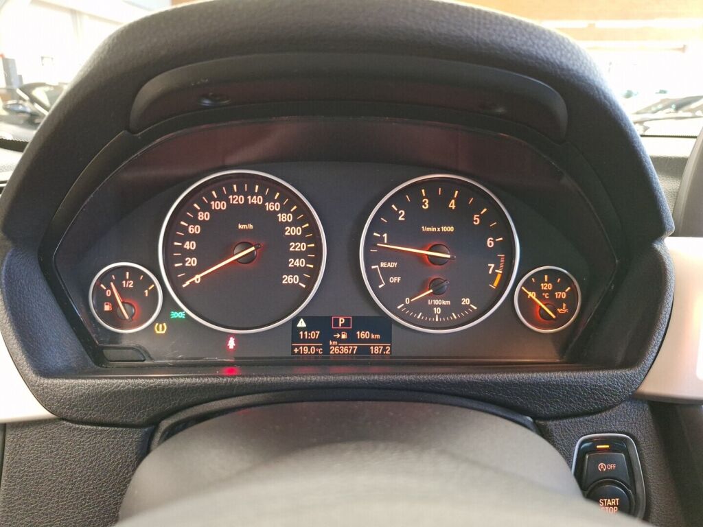 BMW 320 2015 Valkoinen