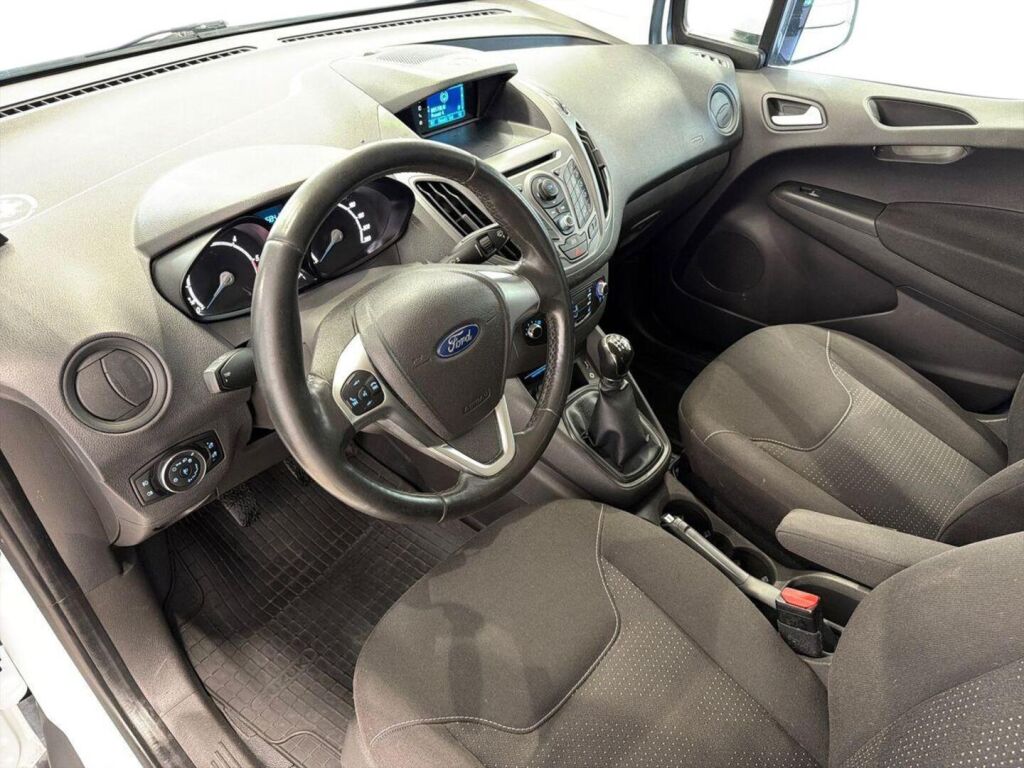 Ford Transit Courier 2015 Valkoinen
