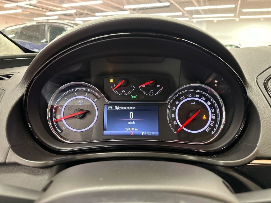 Opel Insignia 2015 Punainen