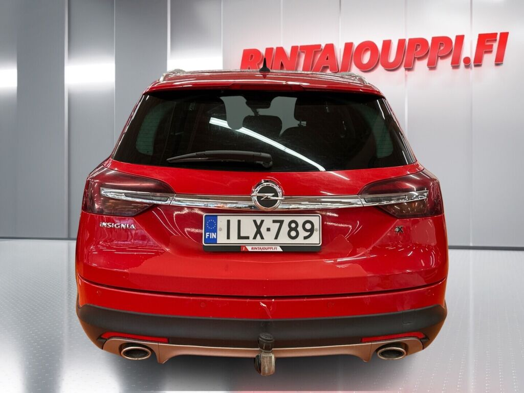 Opel Insignia 2015 Punainen