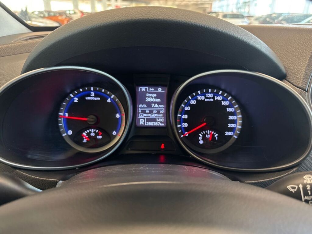 Hyundai Santa Fe 2015 Hopea