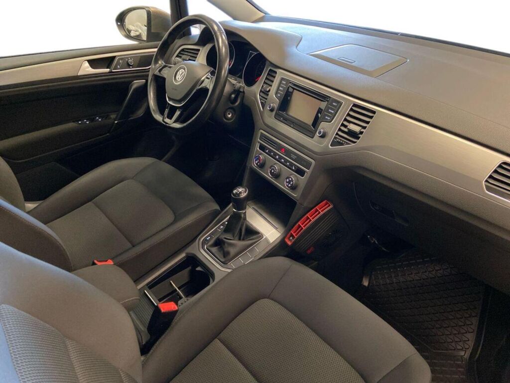 Volkswagen Golf Sportsvan 2015 Ruskea (beige)