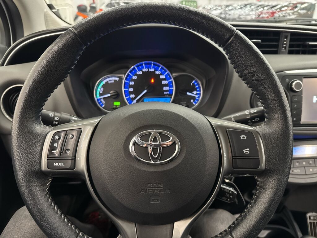 Toyota Yaris 2015 Valkoinen