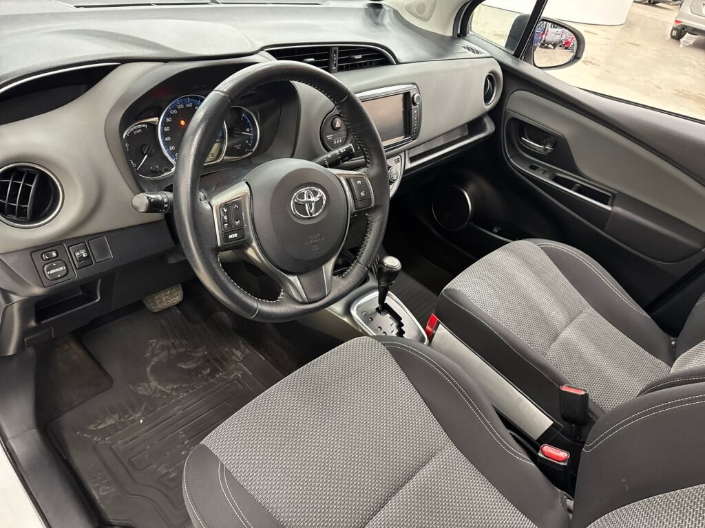 Toyota Yaris 2015 Valkoinen