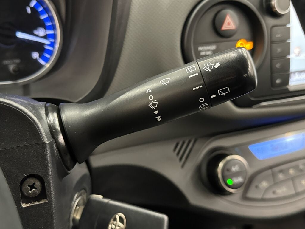 Toyota Yaris 2015 Valkoinen
